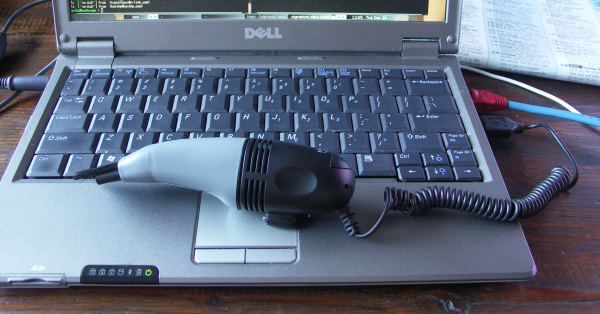 (usb powered vacuum cleaner)